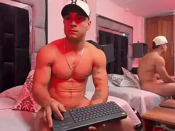 Stripchat Live Sex Cam of MR_MUSCLE