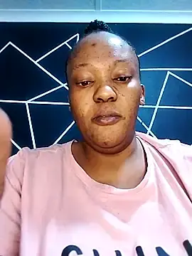 Stripchat Free Porn Cam of YummyChocolatexx2