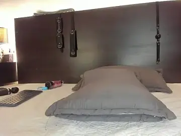 Stripchat Free Live Porn of Samantha_Mouret
