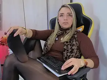 Stripchat Sex Cam of Katapinter