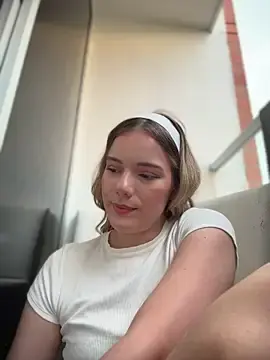 Stripchat Live Porn of NicoleCut
