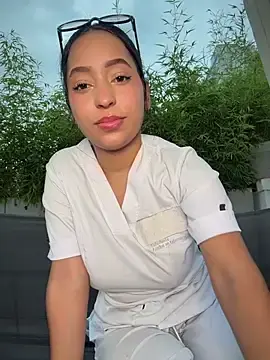 Stripchat Live Porn of Mia_Alanna