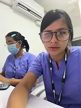 Stripchat Nude Webcam of Mia_Alanna