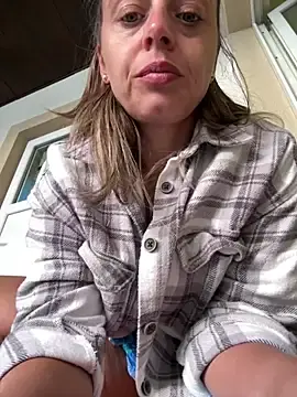 Stripchat Free Porn Cam of ladywithbigass