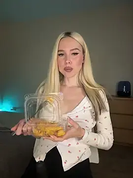 Stripchat Watch Live Sex Cams of xDinnax