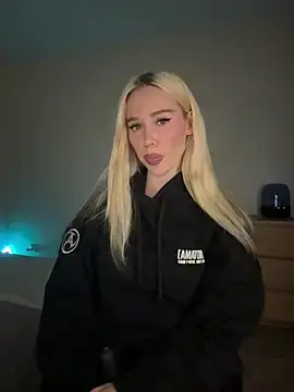 Stripchat Free Live Porn of xDinnax