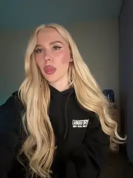 Stripchat Best Webcam of xDinnax