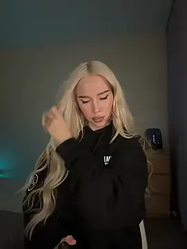 Stripchat Sex Cam of xDinnax
