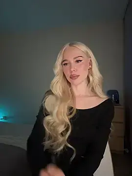 Stripchat Watch Live Sex Cams of xDinnax