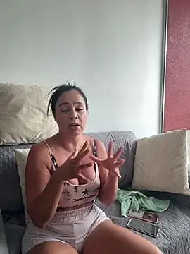 Stripchat Live Sex Cam of _kathaLopez_