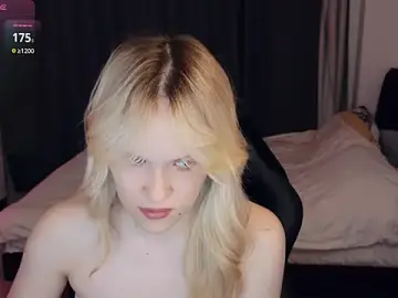 Stripchat Adult Webcams of thehousemaidd