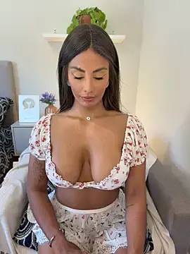 Stripchat Nude Webcam of Brownfitbabyy