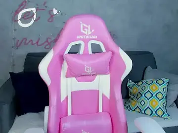 Stripchat Free Porn Cam of Miaa_Hill