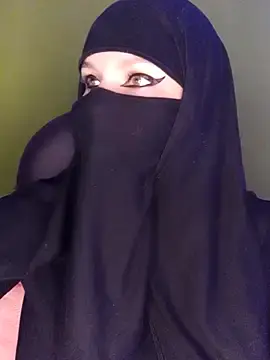 Stripchat Live Sex Cam of evelyn__salah