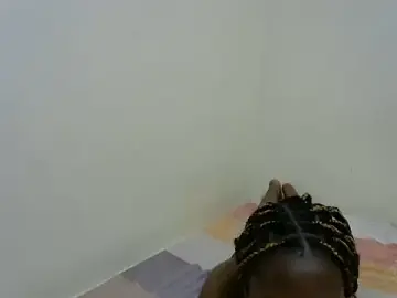 Stripchat Live Sex Cam of sweetshawtyspice