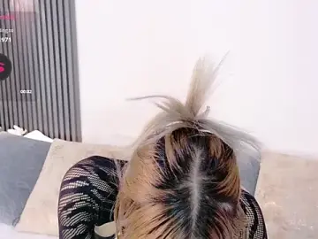 Stripchat Watch Live Sex Cams of AriaSaint