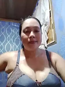 Stripchat Free Porn Cam of May_Bombs
