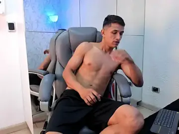Stripchat Nude Webcam of Simon_Axe