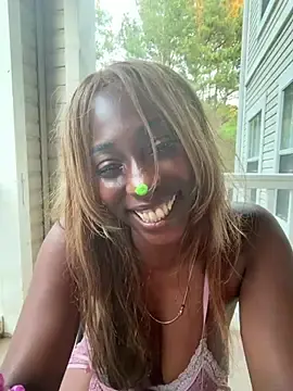 Stripchat Watch Live Sex Cams of MadameMuse