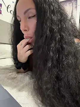 Stripchat Live Sex of Partenope_Girl