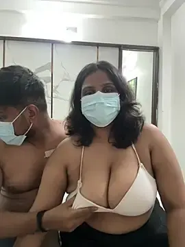 Stripchat Sex Cam of Tokencraze_couple