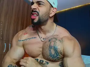 Stripchat Free Porn Cam of massimo_visconti