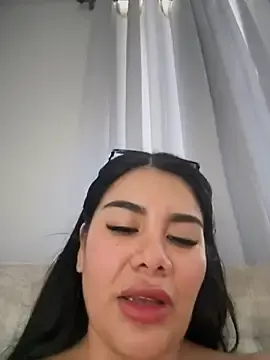 Stripchat Best Webcam of Issane_Peru
