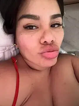 Stripchat Free Live Porn of Issane_Peru