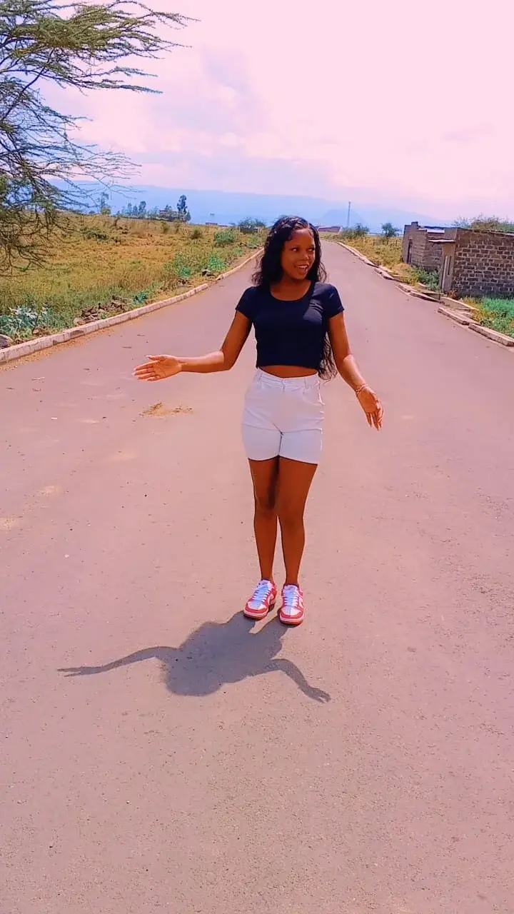 Pretty-Gloww
