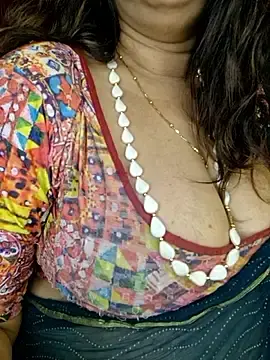 Stripchat Live Sex Cam of Aarna111