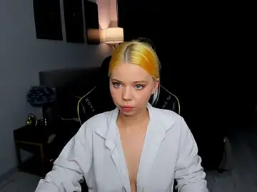 Stripchat Free Porn Cam of EnergyBunny_1