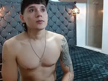 Stripchat Live Sex Cam of tiger_hot