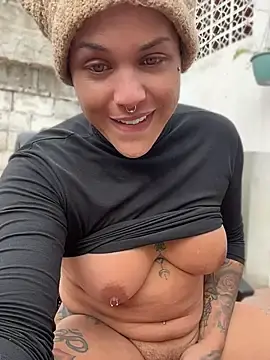 Stripchat Watch Live Sex Cams of alicetgirlbr