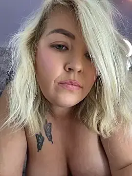 Stripchat Free Porn Cam of xxcurvyjessiexx
