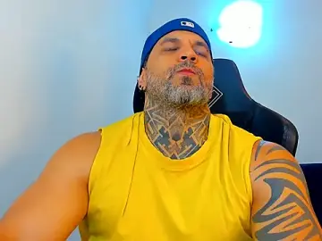 Stripchat Live Sex of JoshRigby