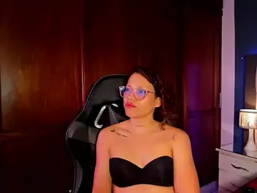 Stripchat Sex Chat of RED_VIOLETH