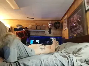 Stripchat Sex Cam of Ryan_and_Aurora
