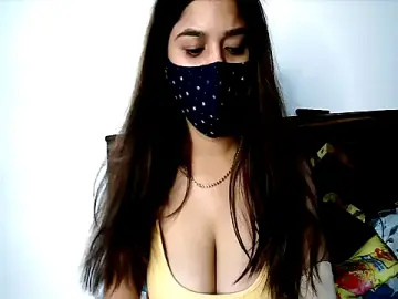 Stripchat Free Live Porn of Gloie4u