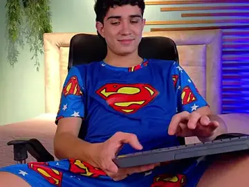 Stripchat Adult Webcams of aalejo_gray