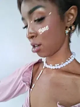Stripchat Sex Cam of LulumiBloom