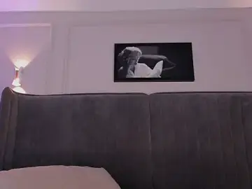 Stripchat Sex Cam of Saturn1a