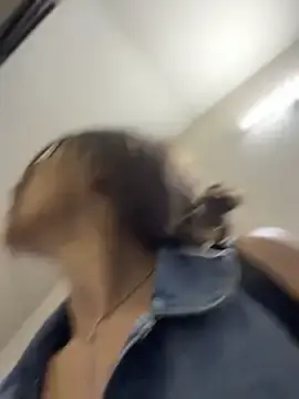 Stripchat Sex Cam of ICrazyOneIRL