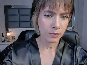 Stripchat Best live sex cam show of Mrs_Regina_clk