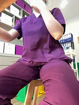 Stripchat Sex Cam of secretly_masturbating