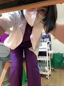 Stripchat Free Porn Cam of secretly_masturbating