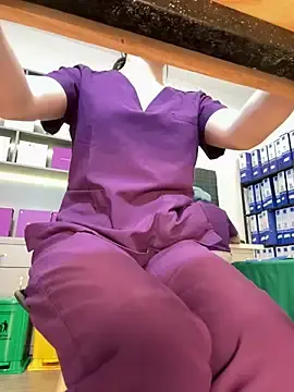Stripchat Sex Cam of secretly_masturbating