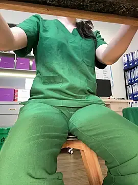 Stripchat Sex Cam of secretly_masturbating