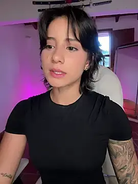Stripchat Live Sex Cam of Ale_Lewis