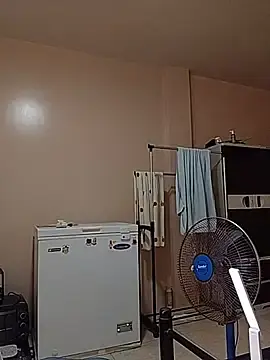 Stripchat Sex Chat of WetVirginPussy