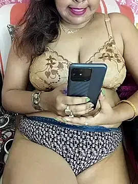 Stripchat Free Porn Cam of joya_bhabi